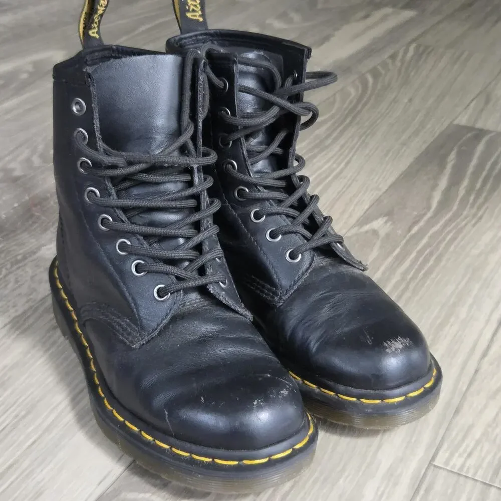 Dr Martens Boots Nappa Leather 1460 Men's US 6 8-Eye Lace Up Chunky Lug Sole
